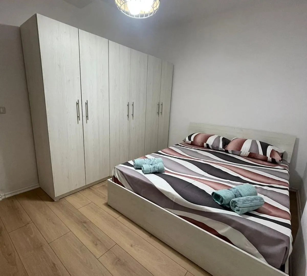 Sol Apartament Dıraç 0*,  Arnavutluk