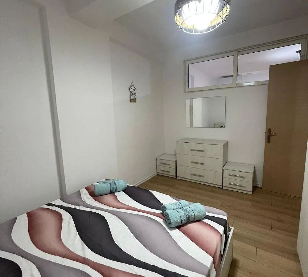 Sol Apartament Dıraç 0*,